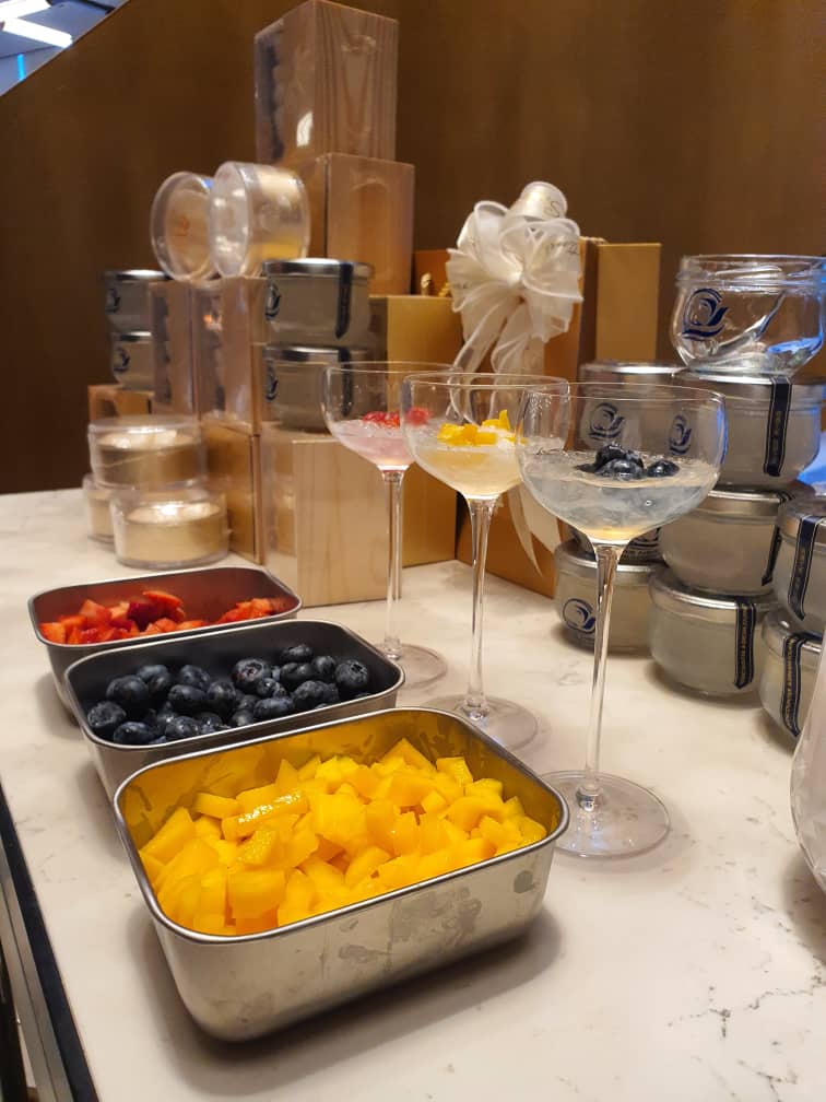 Strawberry, mango and blueberry pairings